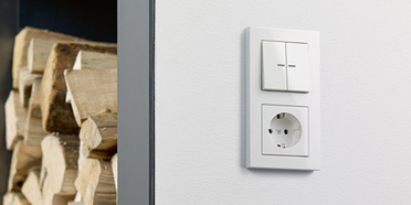 JUNG KNX Taster F 10 bei Elektro-Tautenhahn in Leuna OT Kötzschau